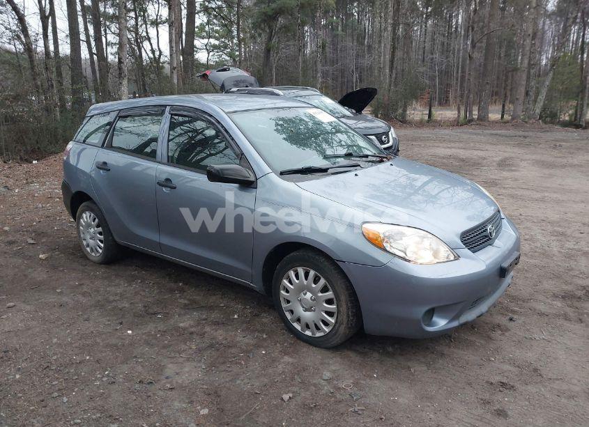 2006 Toyota Matrix (VIN 2T1LR32E26C557682) main photo