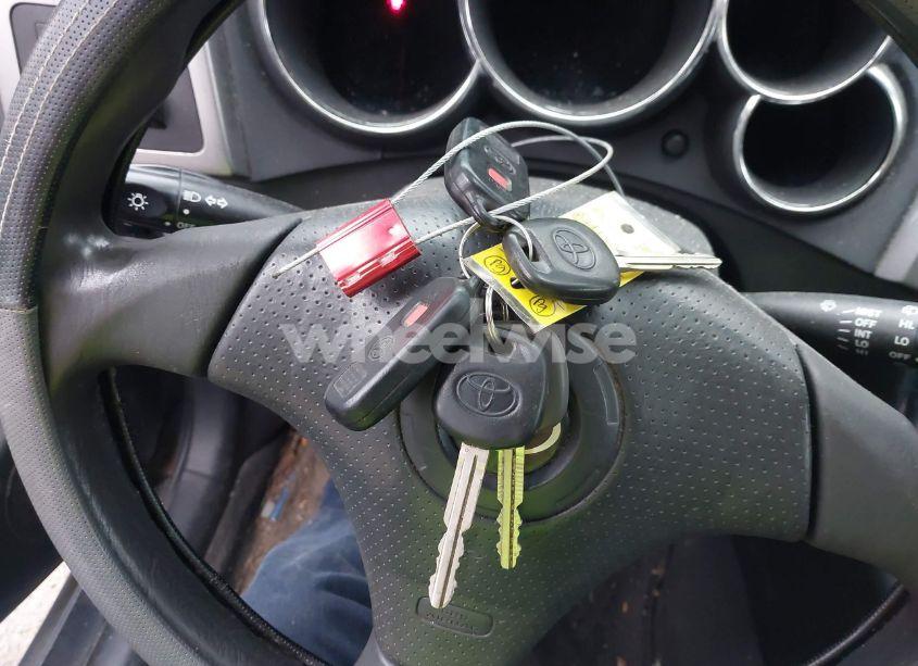 Photo 11 of 2006 Toyota Matrix (VIN 2T1LR32E26C557682)