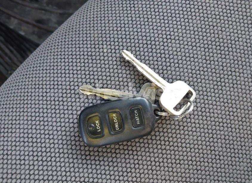 Photo 11 of 2003 Toyota Matrix XR (VIN 2T1LR32E43C055106)