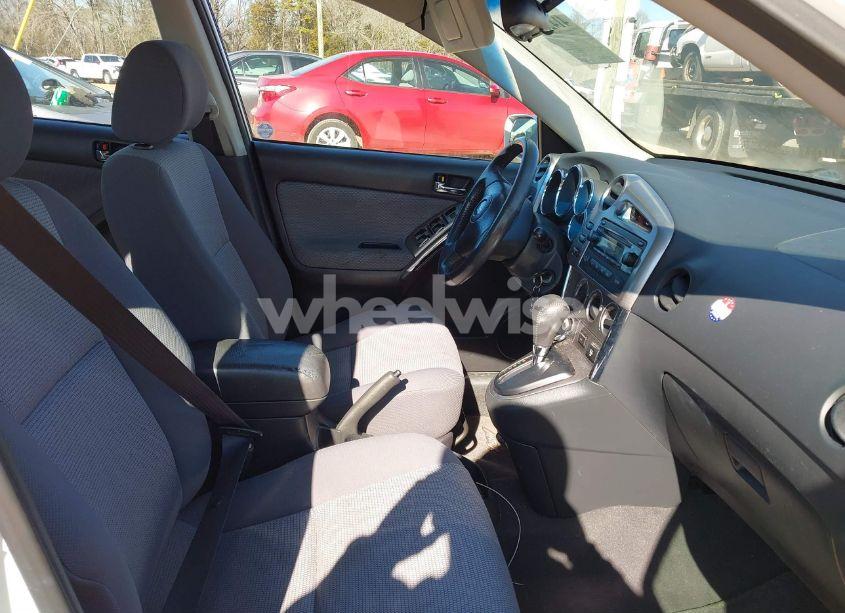 Photo 5 of 2005 Toyota Matrix XR (VIN 2T1LR32E55C350864)