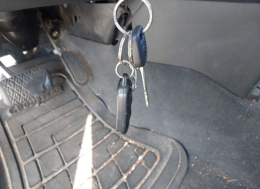 Photo 11 of 2003 Toyota Matrix XR (VIN 2T1LR32E63C109280)