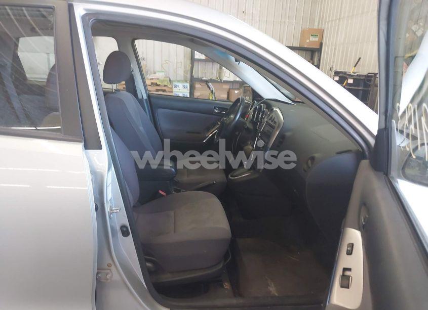 Photo 5 of 2003 Toyota Matrix XR (VIN 2T1LR32E73C021077)