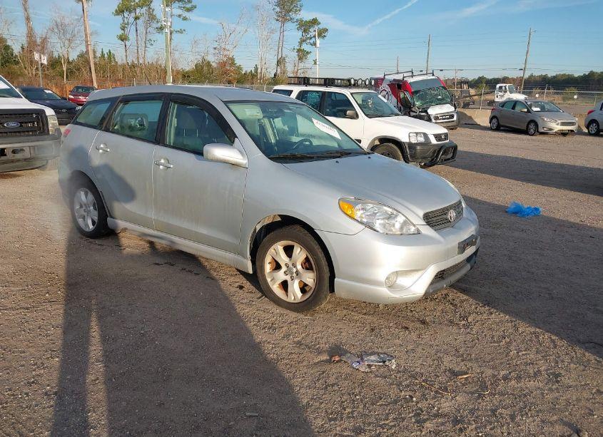 2005 Toyota Matrix XR (VIN 2T1LR32E85C450263) main photo
