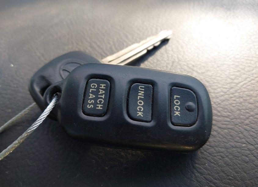 Photo 11 of 2005 Toyota Matrix XR (VIN 2T1LR32E85C450263)