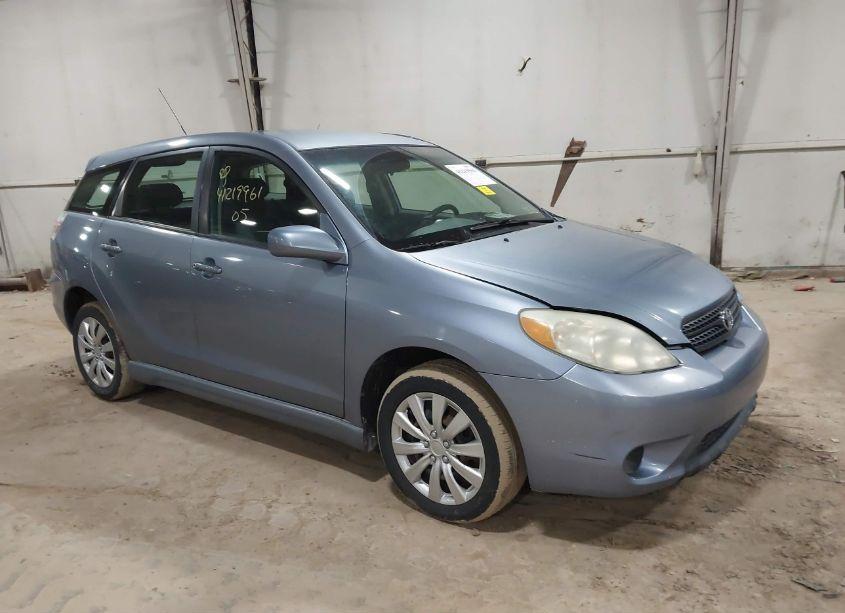 2005 Toyota Matrix XR (VIN 2T1LR32E95C349359) main photo