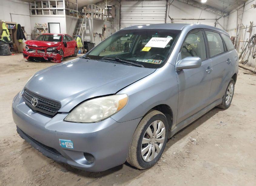Photo 2 of 2005 Toyota Matrix XR (VIN 2T1LR32E95C349359)