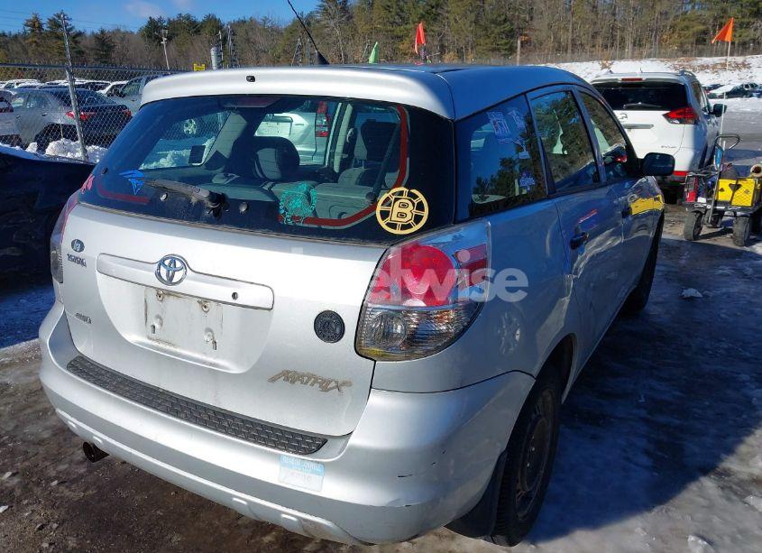 Photo 4 of 2005 Toyota Matrix (VIN 2T1LR32EX5C504937)