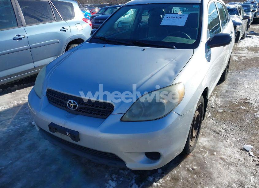 Photo 6 of 2005 Toyota Matrix (VIN 2T1LR32EX5C504937)