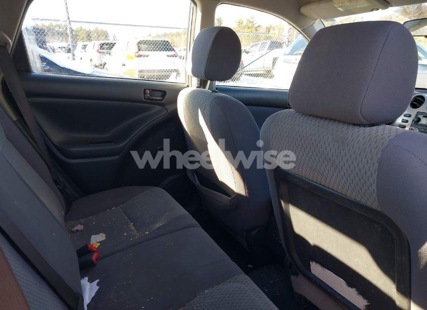 Photo 8 of 2005 Toyota Matrix (VIN 2T1LR32EX5C504937)