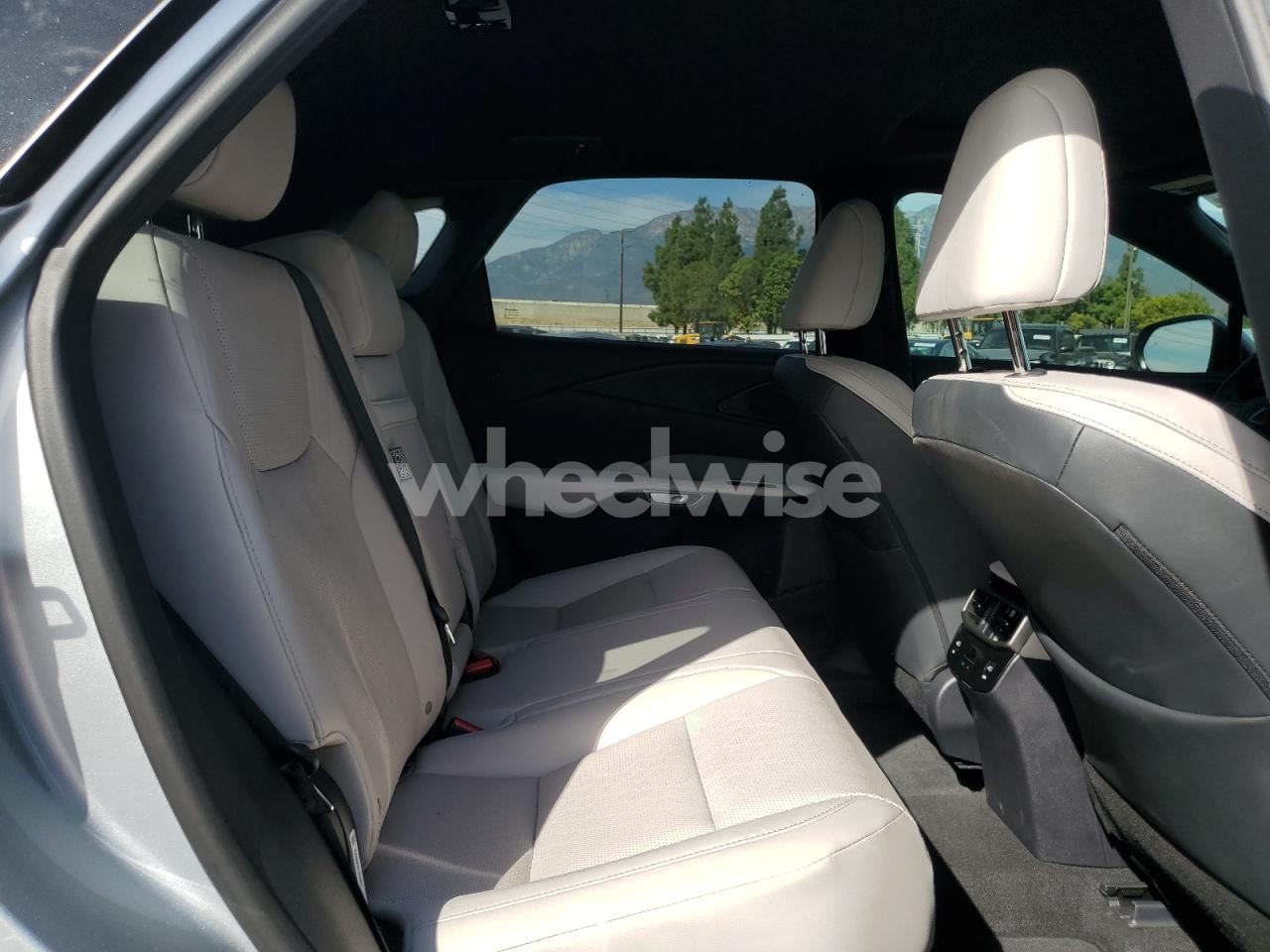 Photo 10 of 2025 LEXUS RX 350H BASE (VIN 2T2BBMCA6SC082626)