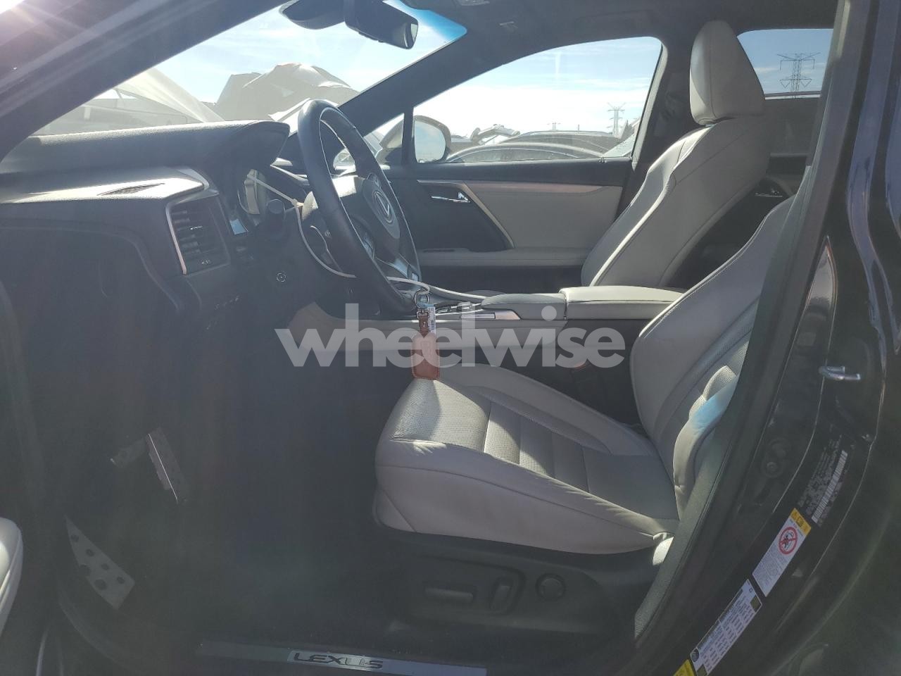 Photo 7 of 2019 LEXUS RX 450H BASE (VIN 2T2BGMCA9KC035687)