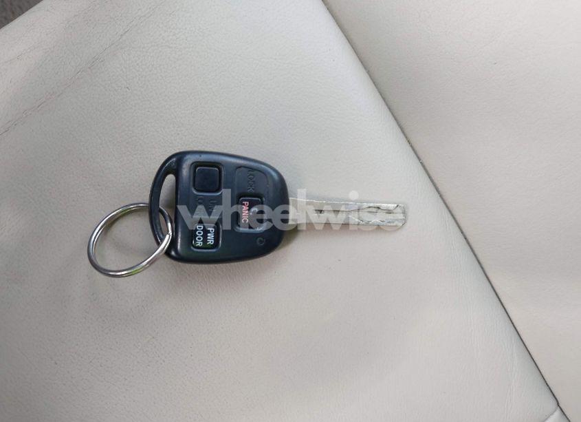 Photo 11 of 2005 Lexus Rx 330 (VIN 2T2GA31U15C037386)