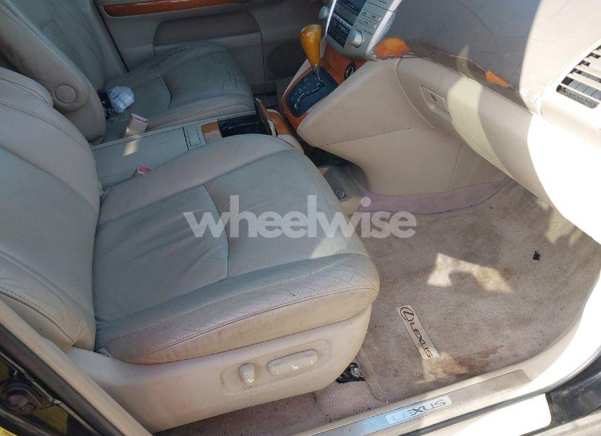Photo 5 of 2005 Lexus Rx 330 (VIN 2T2GA31U75C037389)