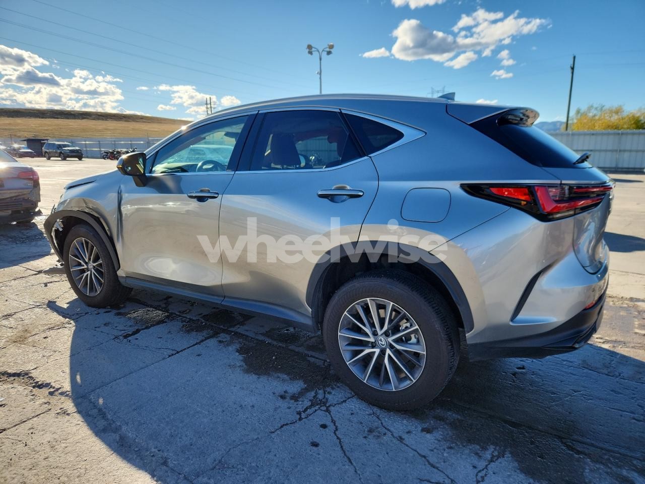 Photo 2 of 2024 LEXUS NX 350 PREMIUM (VIN 2T2GGCEZ3RC036752)