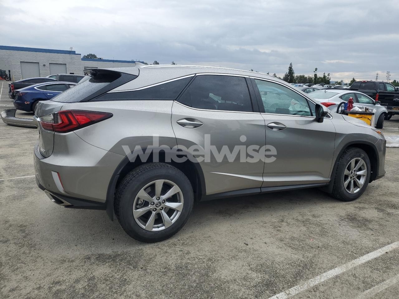 Photo 3 of 2019 LEXUS RX 350 BASE (VIN 2T2ZZMCA5KC134029)