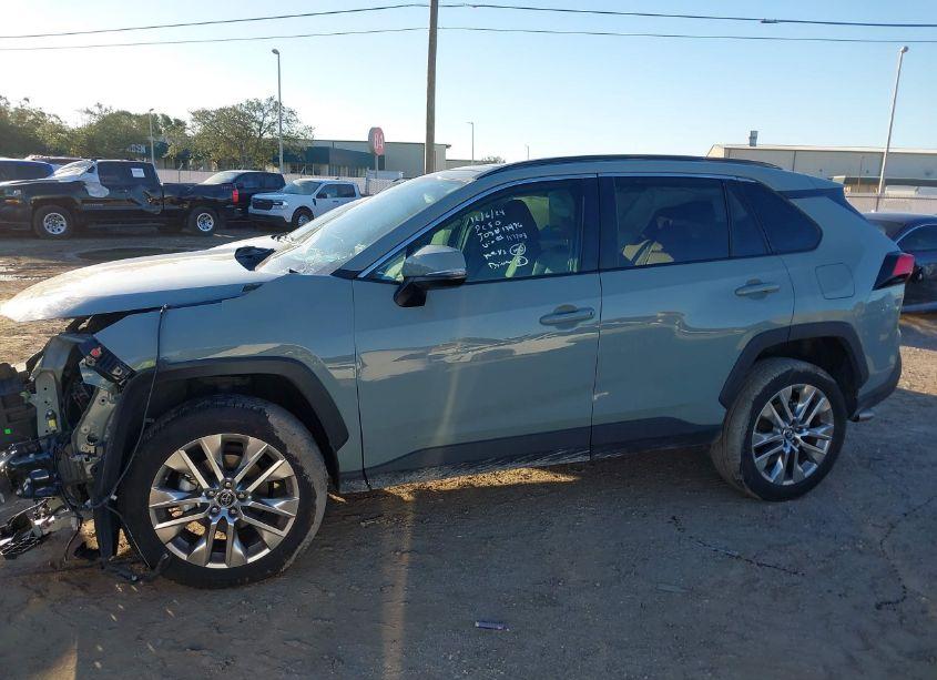 Photo 14 of 2020 Toyota Rav4 XLE PREMIUM (VIN 2T3A1RFV0LC117703)