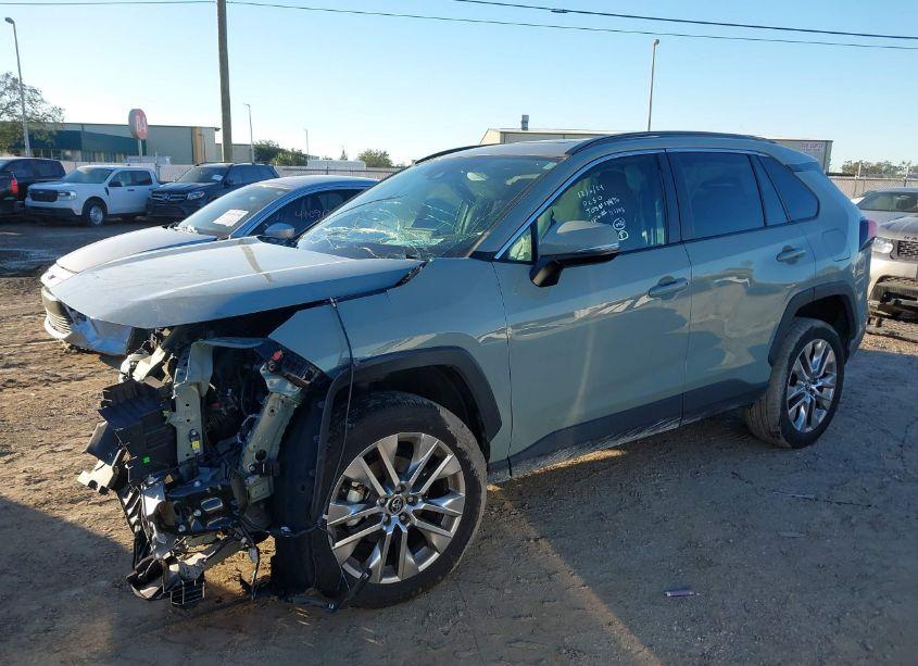 Photo 2 of 2020 Toyota Rav4 XLE PREMIUM (VIN 2T3A1RFV0LC117703)