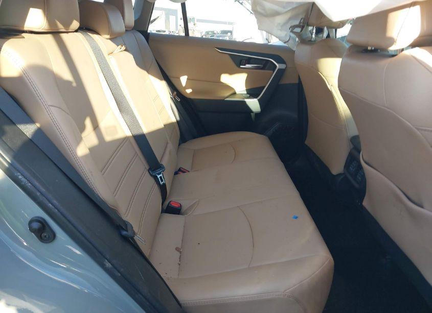 Photo 8 of 2020 Toyota Rav4 XLE PREMIUM (VIN 2T3A1RFV0LC117703)