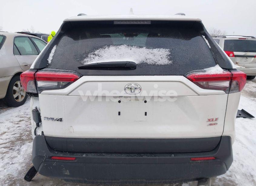 Photo 16 of 2021 Toyota Rav4 XLE PREMIUM (VIN 2T3A1RFV0MW208986)