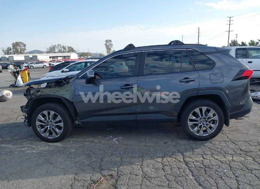 Photo 15 of 2022 Toyota Rav4 XLE PREMIUM (VIN 2T3A1RFV0NW321158)