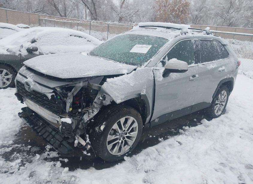 Photo 2 of 2019 Toyota Rav4 XLE PREMIUM (VIN 2T3A1RFV1KW038490)