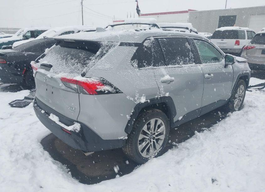 Photo 4 of 2019 Toyota Rav4 XLE PREMIUM (VIN 2T3A1RFV1KW038490)