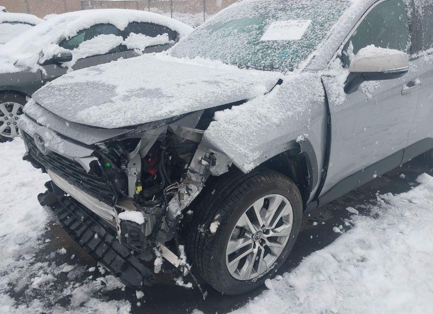 Photo 6 of 2019 Toyota Rav4 XLE PREMIUM (VIN 2T3A1RFV1KW038490)