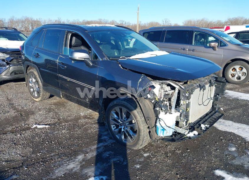 2021 Toyota Rav4 XLE PREMIUM (VIN 2T3A1RFV1MC159881) main photo