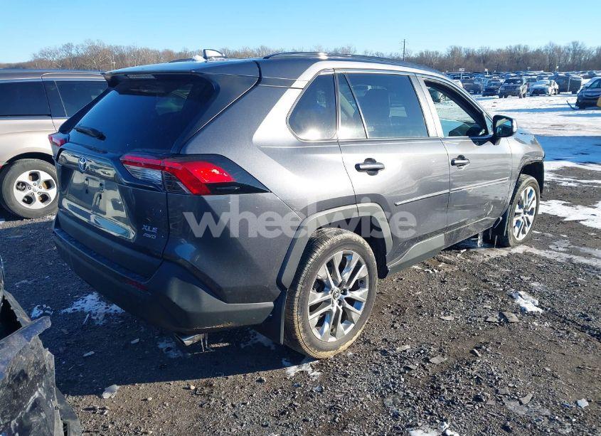 Photo 4 of 2021 Toyota Rav4 XLE PREMIUM (VIN 2T3A1RFV1MC159881)