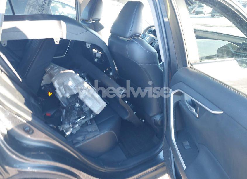 Photo 8 of 2021 Toyota Rav4 XLE PREMIUM (VIN 2T3A1RFV1MC159881)