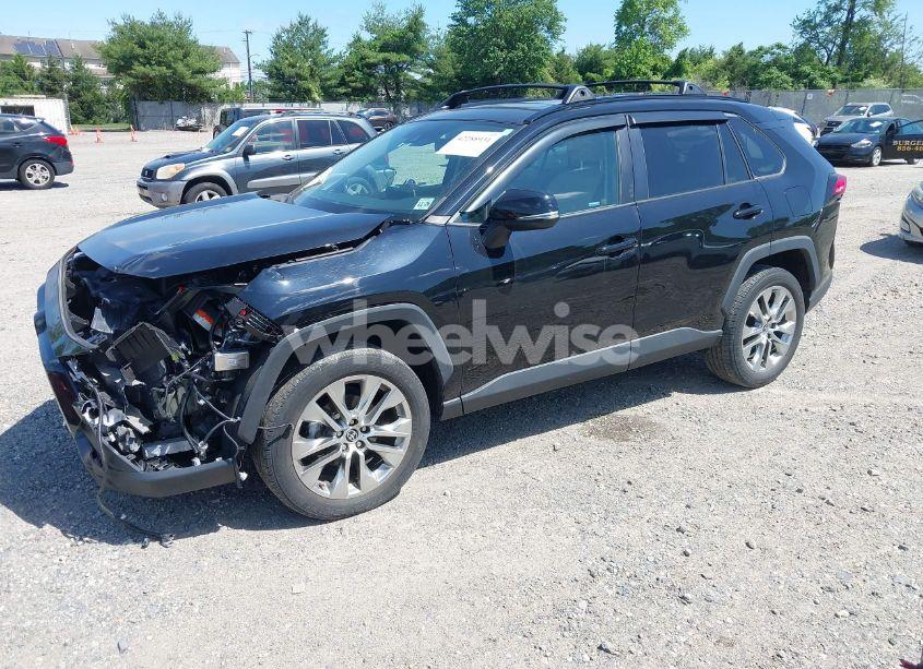 Photo 2 of 2021 Toyota Rav4 XLE PREMIUM (VIN 2T3A1RFV1MC247524)