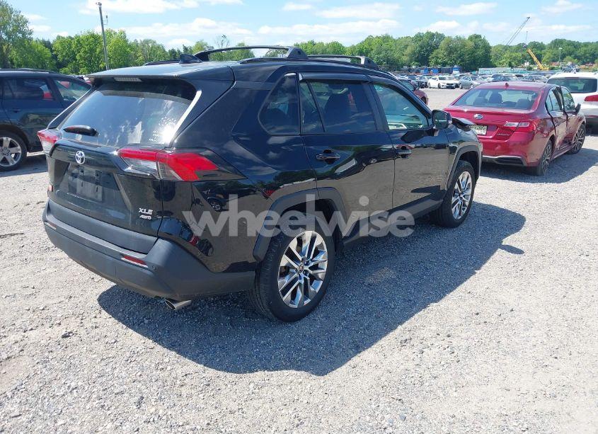 Photo 4 of 2021 Toyota Rav4 XLE PREMIUM (VIN 2T3A1RFV1MC247524)