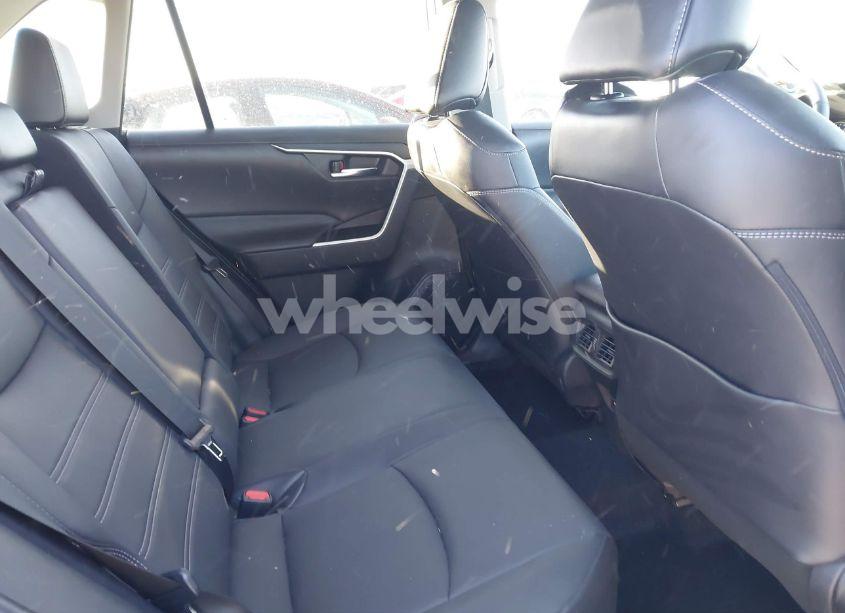 Photo 8 of 2021 Toyota Rav4 XLE PREMIUM (VIN 2T3A1RFV1MC256336)