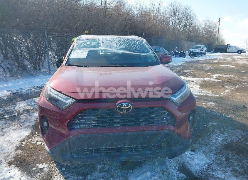 Photo 12 of 2022 Toyota Rav4 XLE PREMIUM (VIN 2T3A1RFV1NW310749)