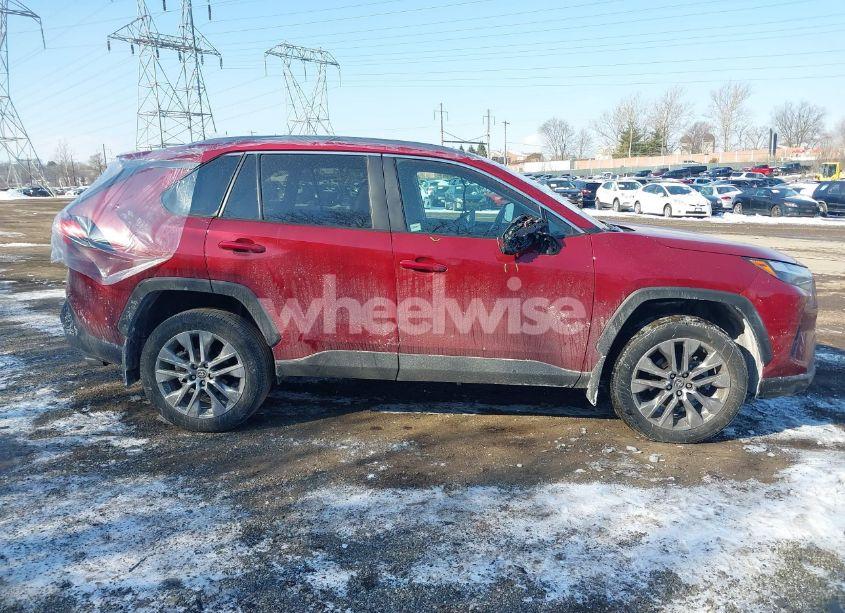 Photo 13 of 2022 Toyota Rav4 XLE PREMIUM (VIN 2T3A1RFV1NW310749)