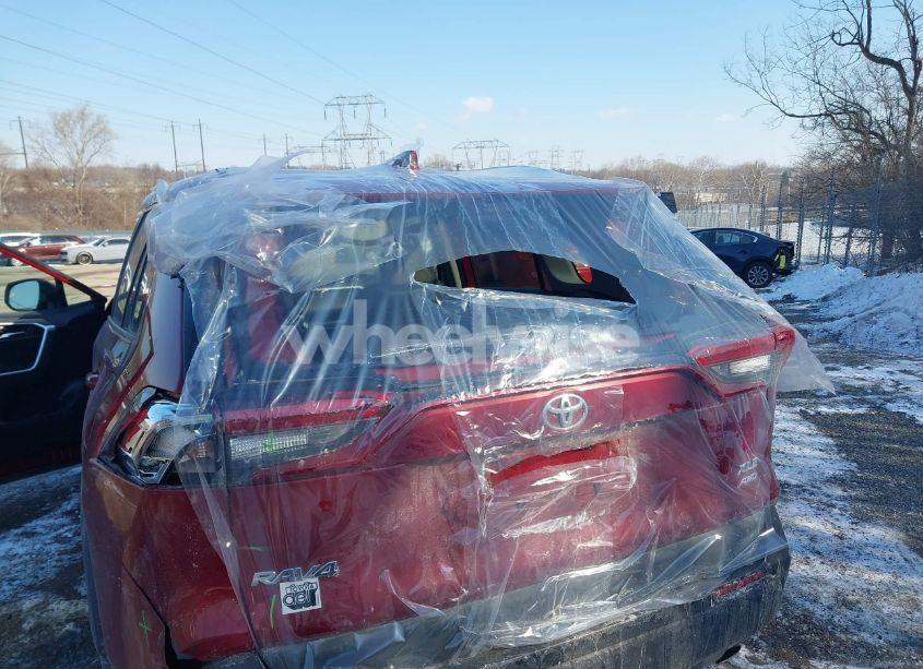 Photo 6 of 2022 Toyota Rav4 XLE PREMIUM (VIN 2T3A1RFV1NW310749)