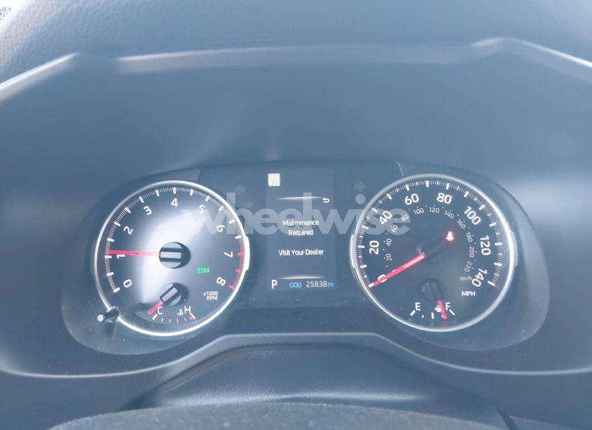 Photo 7 of 2022 Toyota Rav4 XLE PREMIUM (VIN 2T3A1RFV1NW310749)