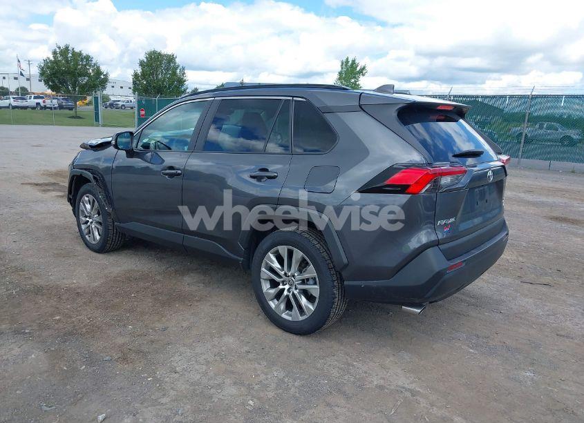 Photo 3 of 2022 Toyota Rav4 XLE PREMIUM (VIN 2T3A1RFV1NW317278)