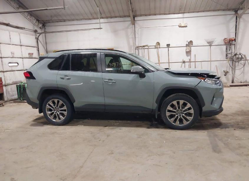 Photo 13 of 2019 Toyota Rav4 XLE PREMIUM (VIN 2T3A1RFV2KC030111)