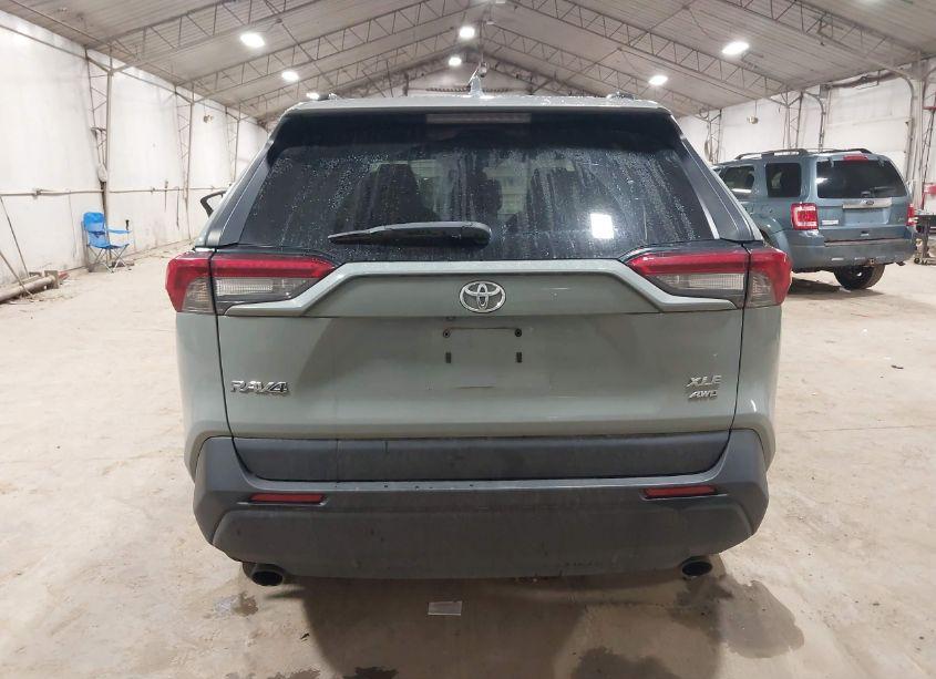 Photo 16 of 2019 Toyota Rav4 XLE PREMIUM (VIN 2T3A1RFV2KC030111)