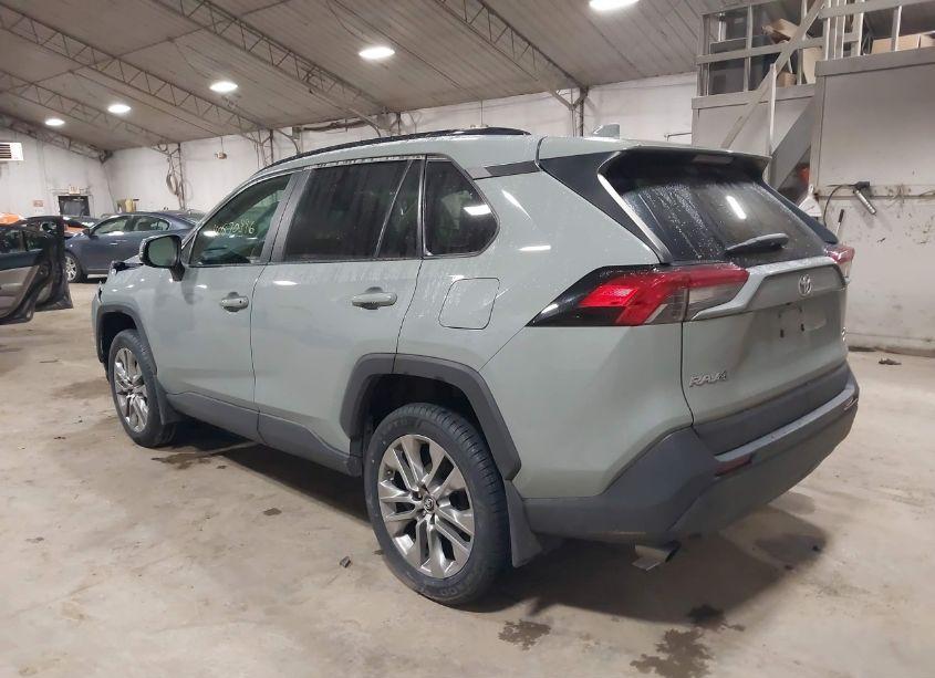Photo 3 of 2019 Toyota Rav4 XLE PREMIUM (VIN 2T3A1RFV2KC030111)