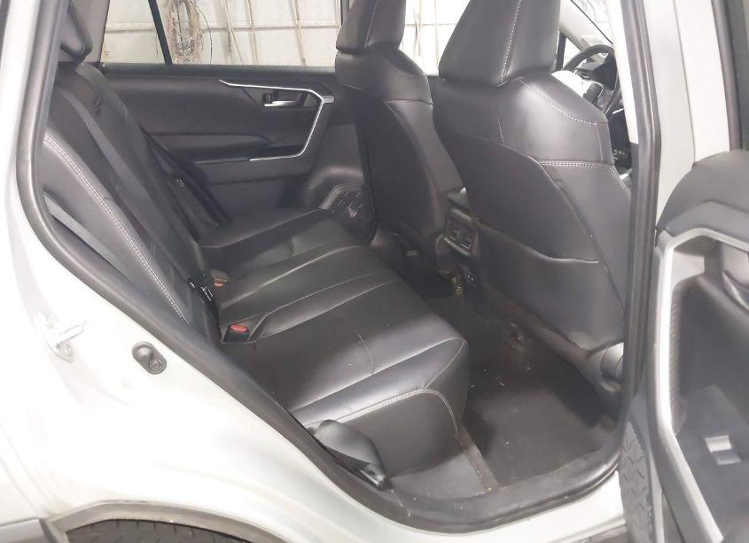 Photo 8 of 2019 Toyota Rav4 XLE PREMIUM (VIN 2T3A1RFV2KC030111)