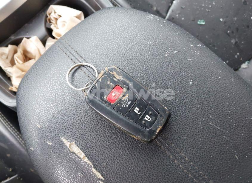 Photo 11 of 2019 Toyota Rav4 XLE PREMIUM (VIN 2T3A1RFV2KW049420)