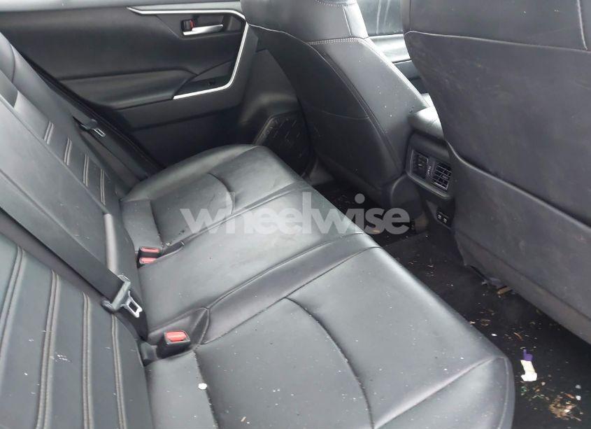 Photo 8 of 2019 Toyota Rav4 XLE PREMIUM (VIN 2T3A1RFV2KW049420)