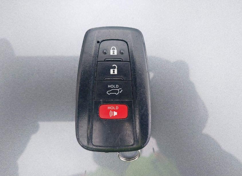 Photo 11 of 2019 Toyota Rav4 XLE PREMIUM (VIN 2T3A1RFV2KW055654)