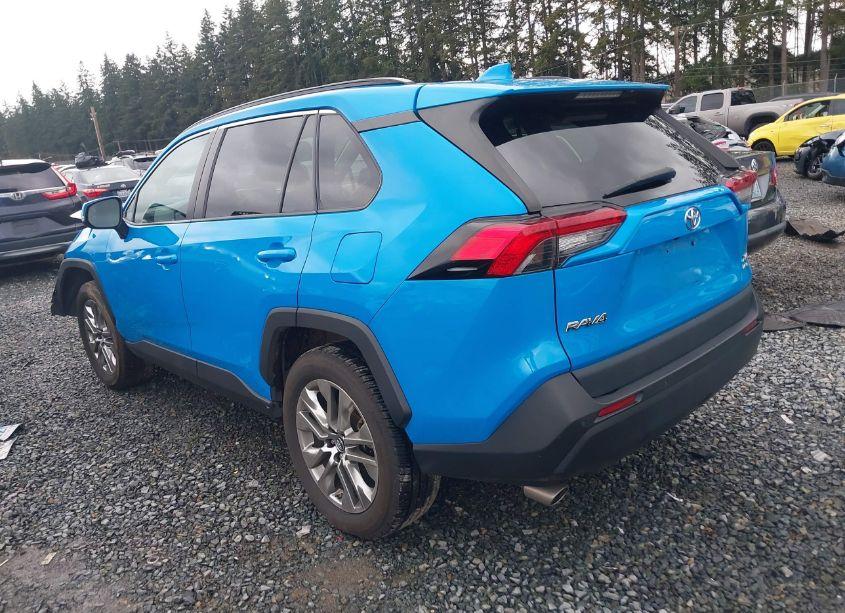 Photo 3 of 2019 Toyota Rav4 XLE PREMIUM (VIN 2T3A1RFV2KW055654)