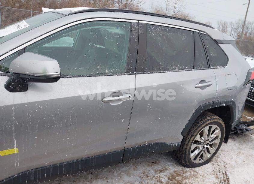 Photo 15 of 2020 Toyota Rav4 XLE PREMIUM (VIN 2T3A1RFV2LC108632)