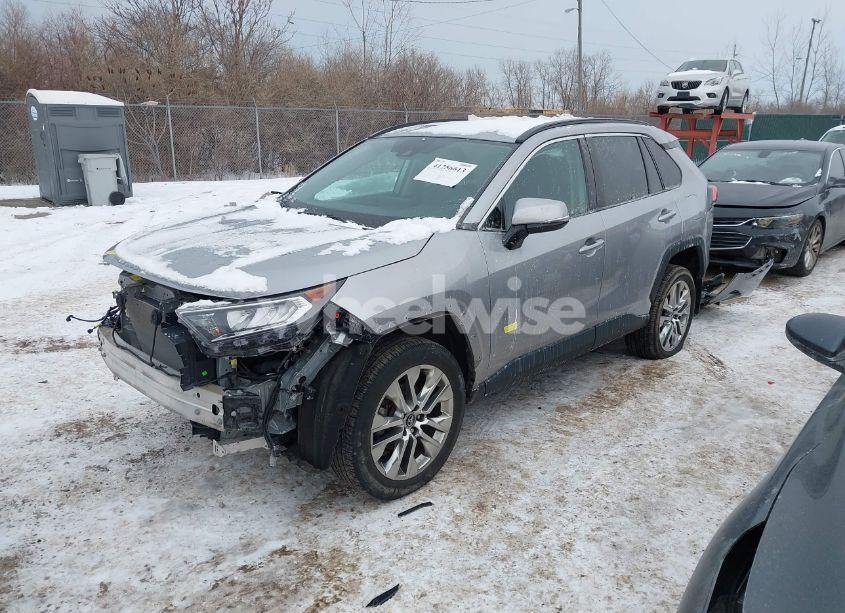 Photo 2 of 2020 Toyota Rav4 XLE PREMIUM (VIN 2T3A1RFV2LC108632)