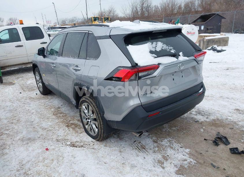Photo 3 of 2020 Toyota Rav4 XLE PREMIUM (VIN 2T3A1RFV2LC108632)