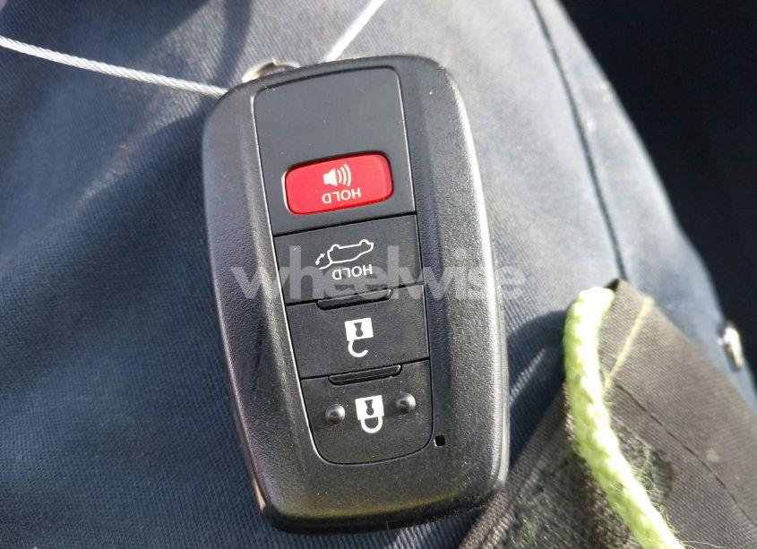 Photo 11 of 2020 Toyota Rav4 XLE PREMIUM (VIN 2T3A1RFV2LC110641)